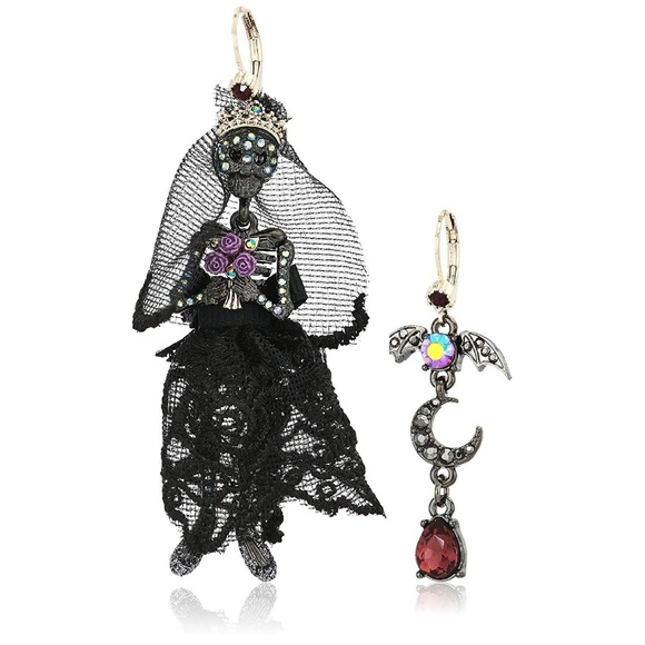 Betsey Johnson Skeleton Girl mismatch earrings - Picture 1 of 2